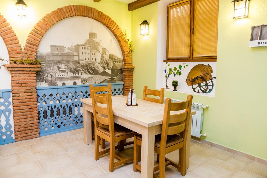 Metekhi'S Galavani Hotel Тбілісі Екстер'єр фото