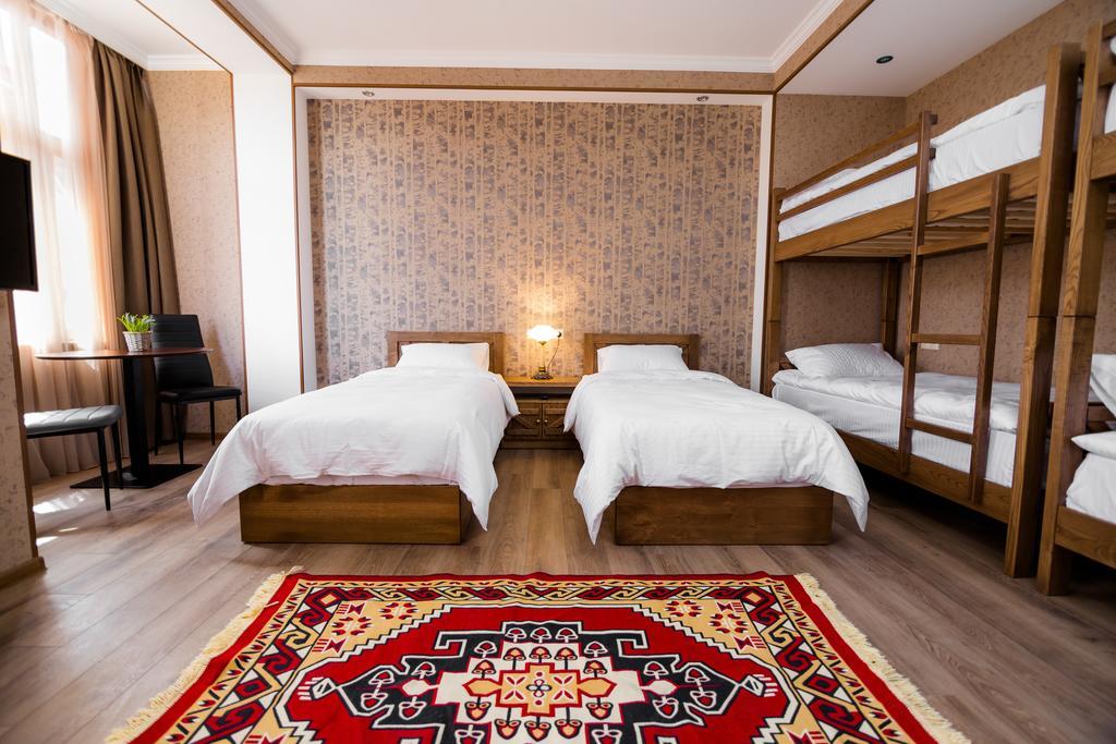 Metekhi'S Galavani Hotel Тбілісі Екстер'єр фото
