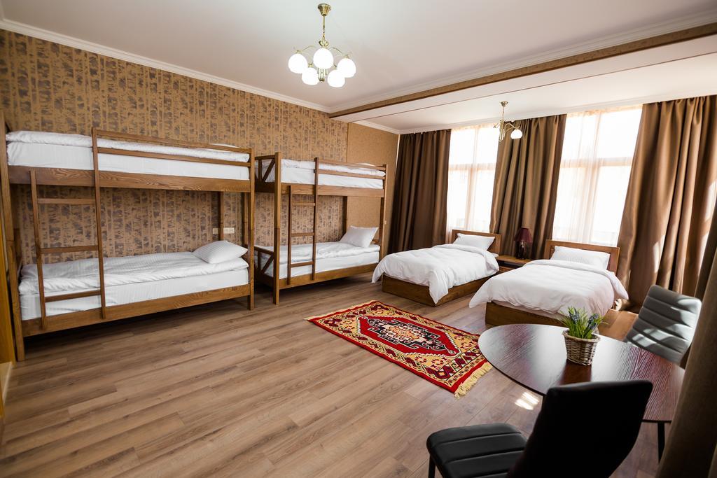 Metekhi'S Galavani Hotel Тбілісі Екстер'єр фото