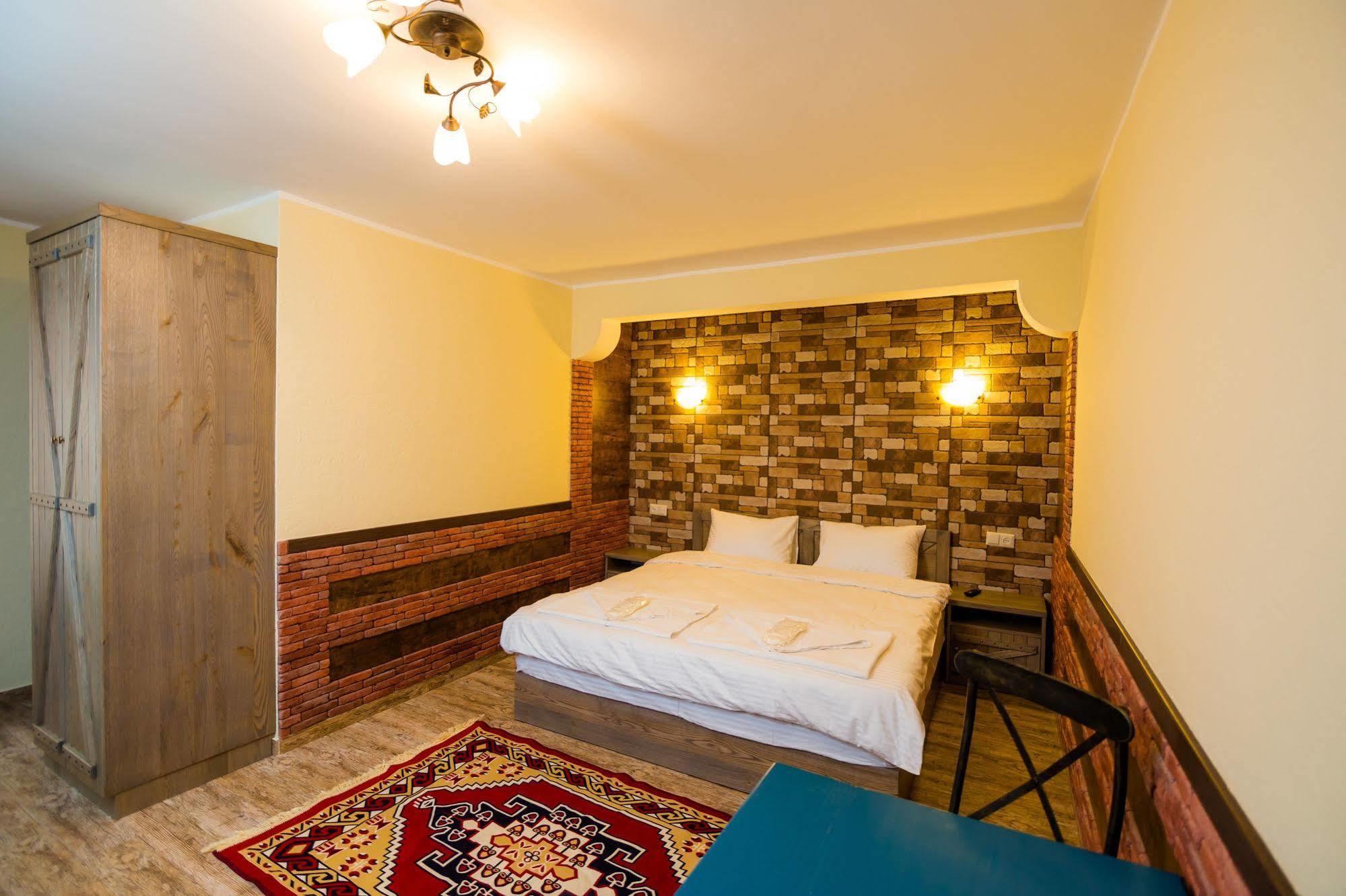 Metekhi'S Galavani Hotel Тбілісі Екстер'єр фото