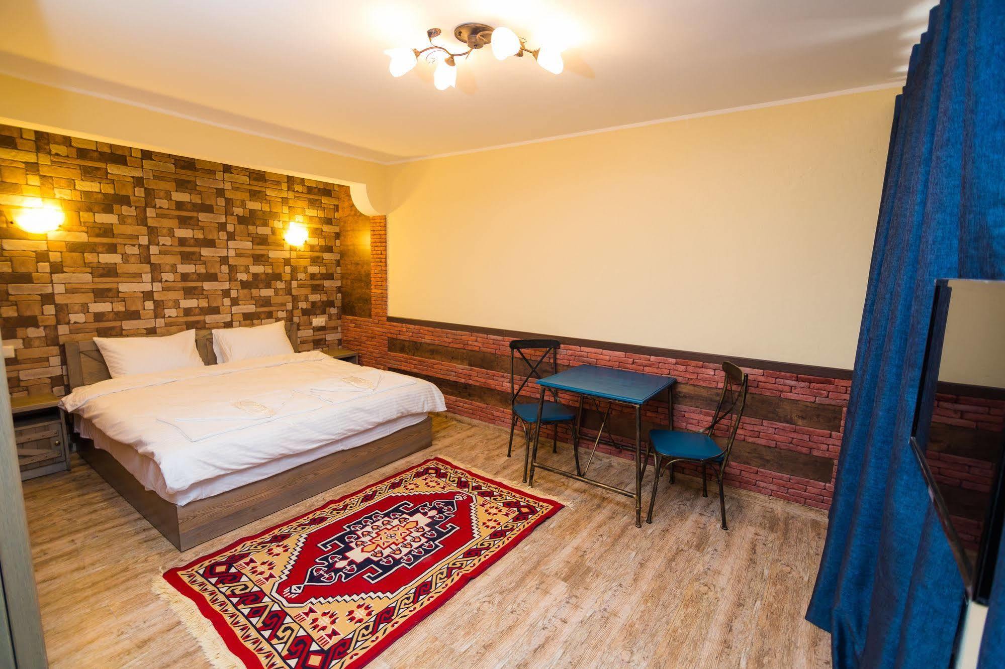 Metekhi'S Galavani Hotel Тбілісі Екстер'єр фото